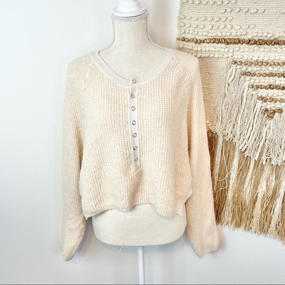 Urban Outfitters Sweaters - Urban Outfitters Cropped Sweater